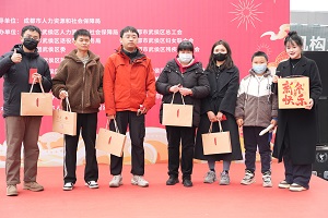 “百米小巷”人潮涌動(dòng)！瑞方人力助力2025年武侯區(qū)春風(fēng)行動(dòng)專場(chǎng)招聘會(huì)“開(kāi)門紅” 第12張