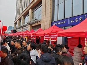 “百米小巷”人潮涌動(dòng)！瑞方人力助力2025年武侯區(qū)春風(fēng)行動(dòng)專場(chǎng)招聘會(huì)“開(kāi)門紅” 第3張